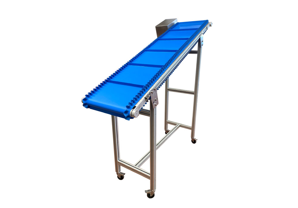 Stainless steel conveyor belt for the food industry