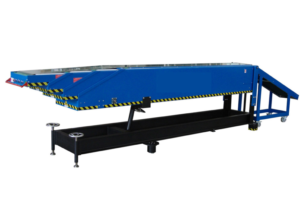 Telescopic conveyor belt for goods unloading