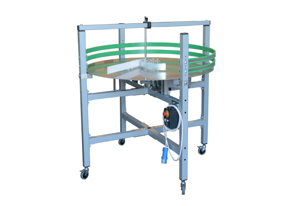 End-of-table accumulation rotary table with side guards